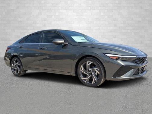 2025 Hyundai ELANTRA SEL