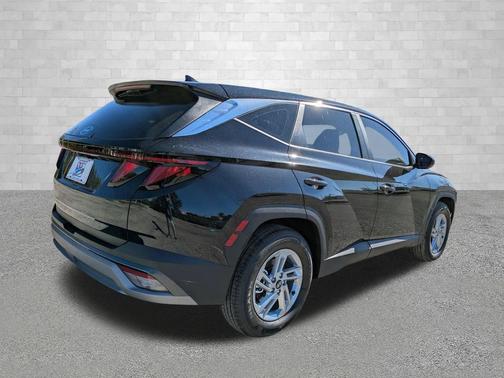 Phantom Black 2026 Hyundai TUCSON SE