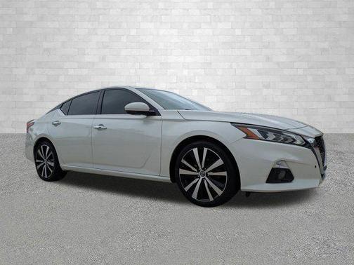 Pearl White Tricoat 2019 Nissan Altima 2.5 Platinum