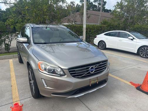 Seashell Metallic 2015 Volvo XC60 T5 Platinum