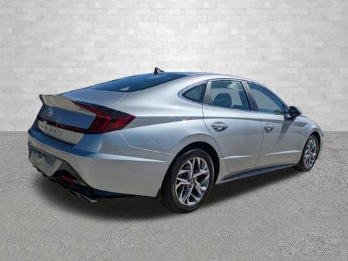2021 Hyundai SONATA SEL