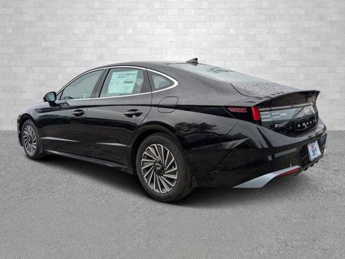 2024 Hyundai SONATA Hybrid Limited
