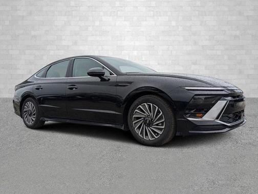 2024 Hyundai SONATA Hybrid Limited
