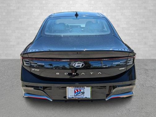 2024 Hyundai SONATA Hybrid Limited