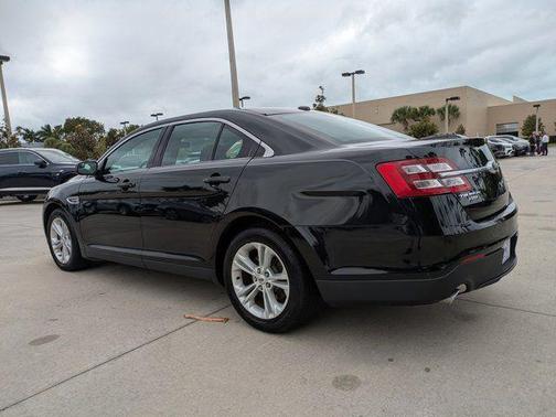 2018 Ford Taurus SEL