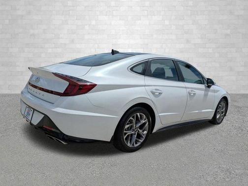 2022 Hyundai SONATA SEL