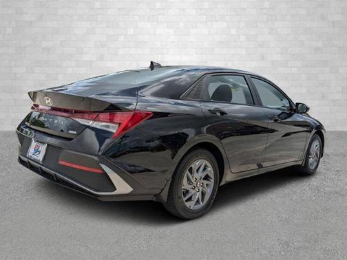 2024 Hyundai ELANTRA HEV Blue