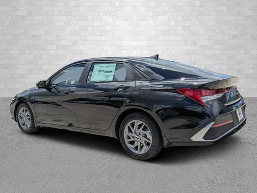 2024 Hyundai ELANTRA HEV Blue