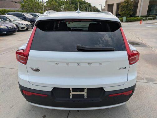 Crystal White Pearl 2025 Volvo XC40 B5 Plus Bright Theme