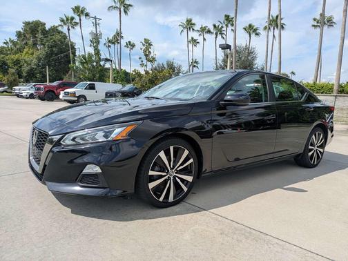 Super Black 2019 Nissan Altima 2.5 SR