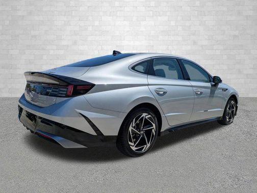 Aero Silver 2026 Hyundai SONATA SEL