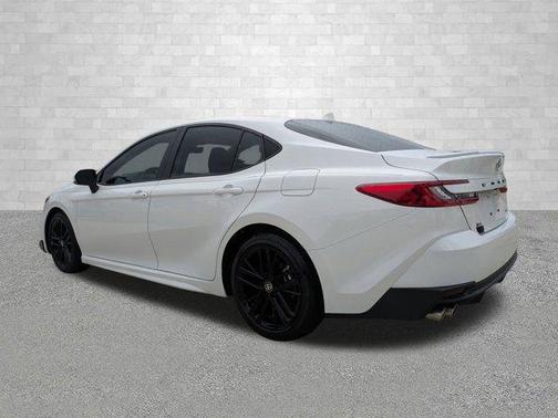 Ice Cap 2025 Toyota Camry SE