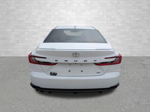 Ice Cap 2025 Toyota Camry SE