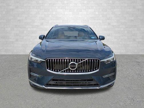 2022 Volvo XC60 B6 Inscription