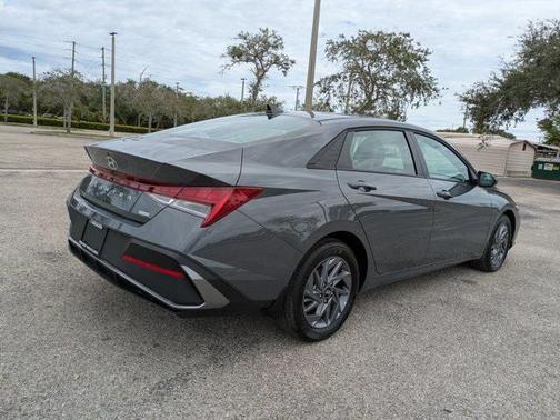 2025 Hyundai ELANTRA HEV Blue