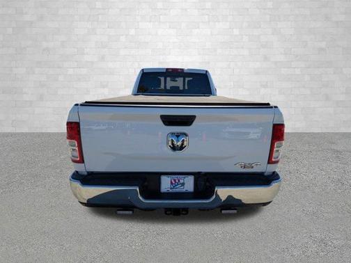 2019 RAM 2500 Tradesman Crew Cab 4x4 8' Box