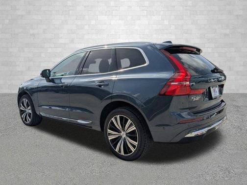 2023 Volvo XC60 B5 Plus Bright Theme