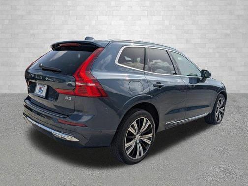 2023 Volvo XC60 B5 Plus Bright Theme