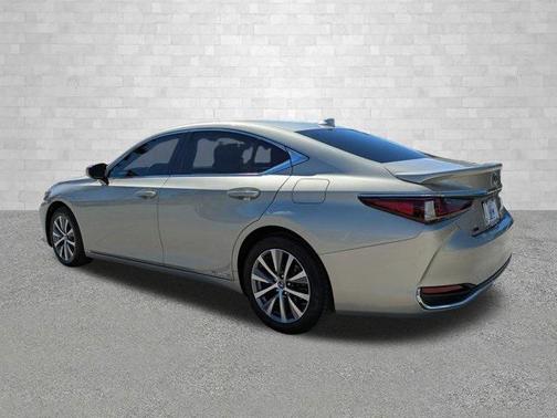 2021 Lexus ES 300h Base