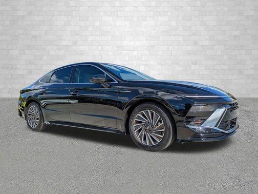 2024 Hyundai SONATA Hybrid SE