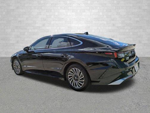 2024 Hyundai SONATA Hybrid SE