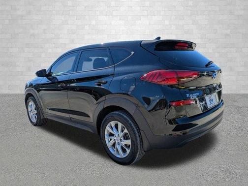 2021 Hyundai TUCSON SE