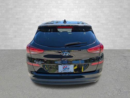 2021 Hyundai TUCSON SE