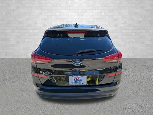 2021 Hyundai TUCSON SE