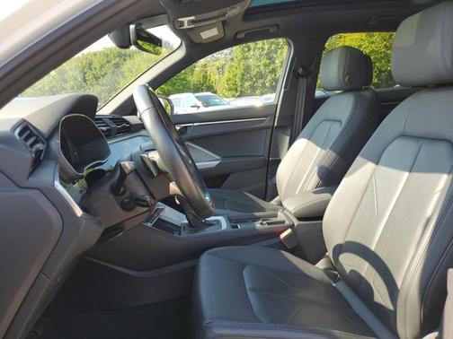 2024 Audi Q3 S line Premium