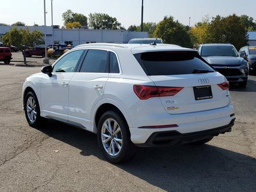 2024 Audi Q3 S line Premium