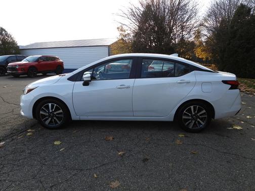2021 Nissan Versa SV