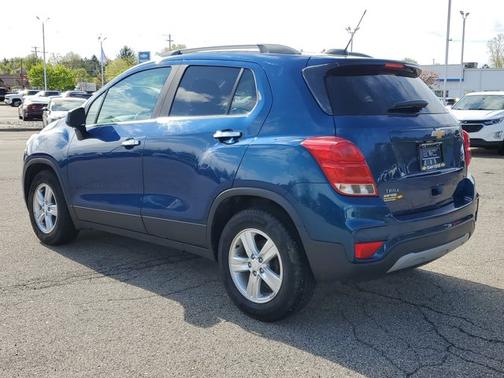 Pacific Blue Metallic 2020 Chevrolet Trax LT