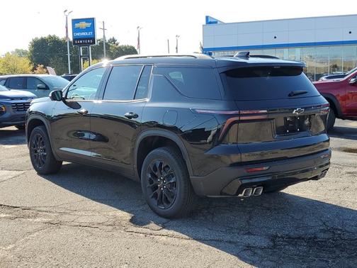 2026 Chevrolet Traverse AWD LT
