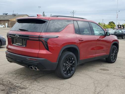 Radiant Red Tintcoat 2025 Chevrolet Traverse AWD LT