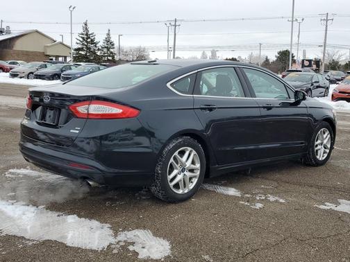 2014 Ford Fusion SE