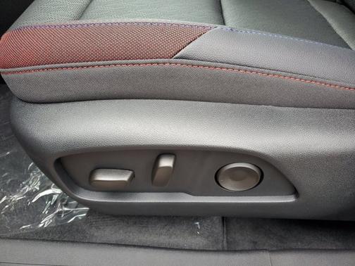 Radiant Red Tintcoat 2026 Chevrolet Equinox FWD RS