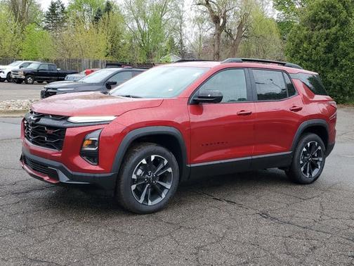 Radiant Red Tintcoat 2026 Chevrolet Equinox FWD RS