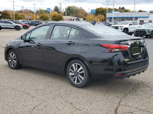2023 Nissan Versa SV