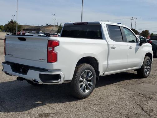 Summit White 2026 Chevrolet Silverado 1500 RST