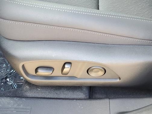 Mosaic Black Metallic 2026 Chevrolet Equinox FWD LT