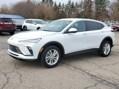 Summit White 2024 Buick Envista Preferred