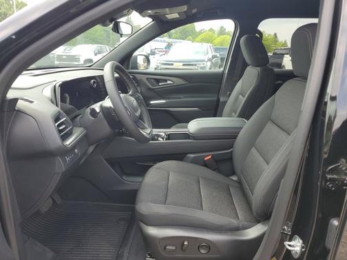 2025 Chevrolet Traverse FWD LT