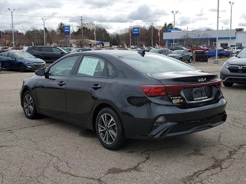 2023 Kia Forte LXS