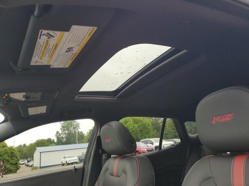 Mosaic Black Metallic 2025 Chevrolet Trax 2RS
