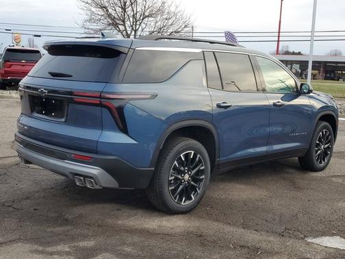 2026 Chevrolet Traverse AWD LT