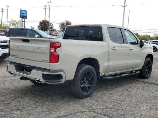 White Sands 2026 Chevrolet Silverado 1500 RST