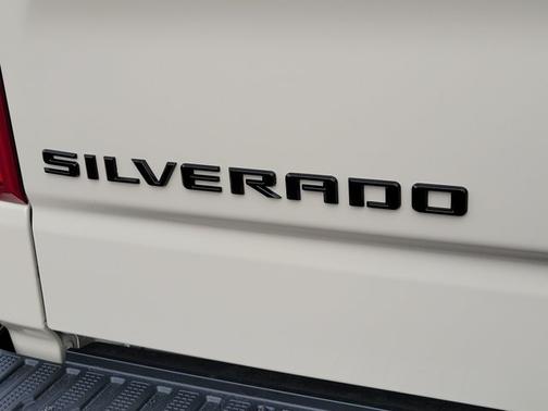 White Sands 2026 Chevrolet Silverado 1500 RST
