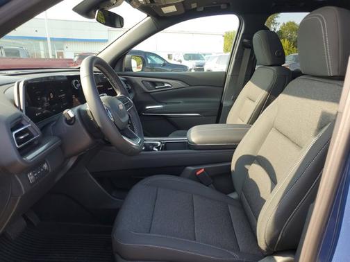 2026 Chevrolet Traverse AWD LT
