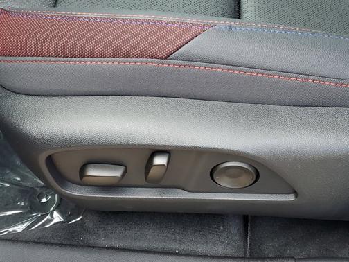 Radiant Red Tintcoat 2026 Chevrolet Equinox FWD RS