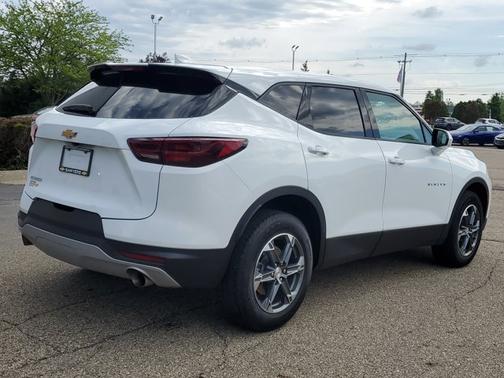 Summit White 2025 Chevrolet Blazer LT